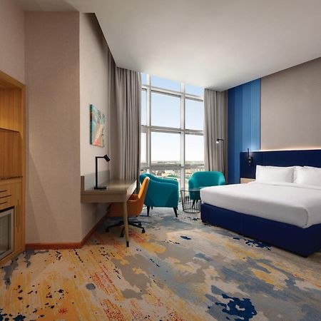 La Quinta By Wyndham Abu Dhabi Al Wahda Hotel ภายนอก รูปภาพ